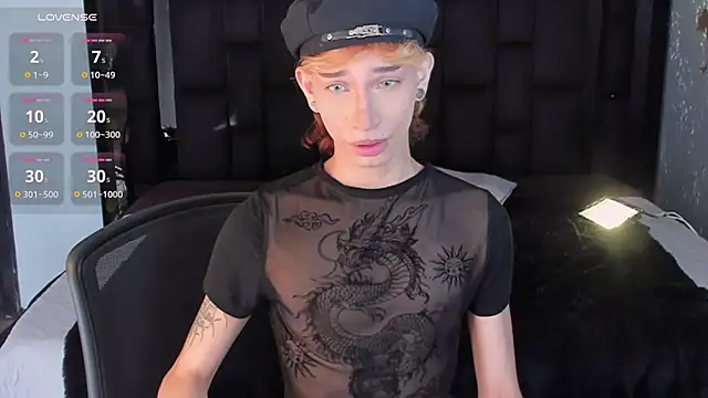 Snapshot of AndyWiilliams chatting on 11/17/25, 09:20 AndyWiilliams online show from 11/17/25, 09:20