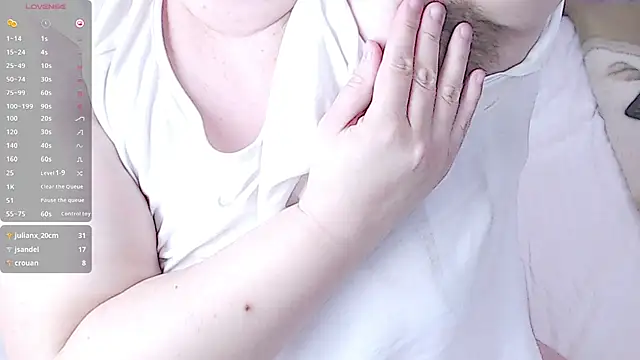 Snapshot of Heartful_BBW chatting on 03/10/25, 12:48 Heartful BBW online show from 03/10/25, 12:48