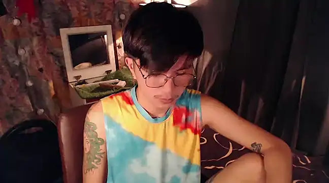 Snapshot of Sexy_Handsome_Drex chatting on 12/05/24, 08:44 Sexy Handsome Drex online show from 12/05/24, 08:44