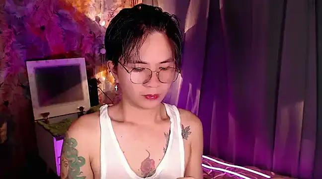 Snapshot of Sexy_Handsome_Drex chatting on 12/31/24, 09:10 Sexy Handsome Drex online show from 12/31/24, 09:10