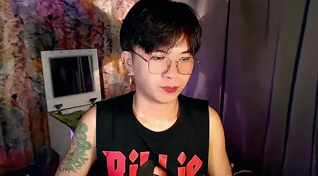 Snapshot of Sexy_Handsome_Drex chatting on 01/12/25, 10:12 Sexy Handsome Drex online show from 01/12/25, 10:12