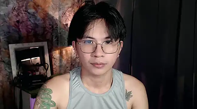 Snapshot of Sexy_Handsome_Drex chatting on 01/19/25, 08:50 Sexy Handsome Drex online show from 01/19/25, 08:50