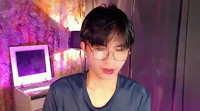 Snapshot of Sexy_Handsome_Drex chatting on 01/23/25, 08:36 Sexy Handsome Drex online show from 01/23/25, 08:36