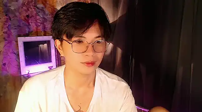 Snapshot of Sexy_Handsome_Drex chatting on 01/28/25, 08:36 Sexy Handsome Drex online show from 01/28/25, 08:36