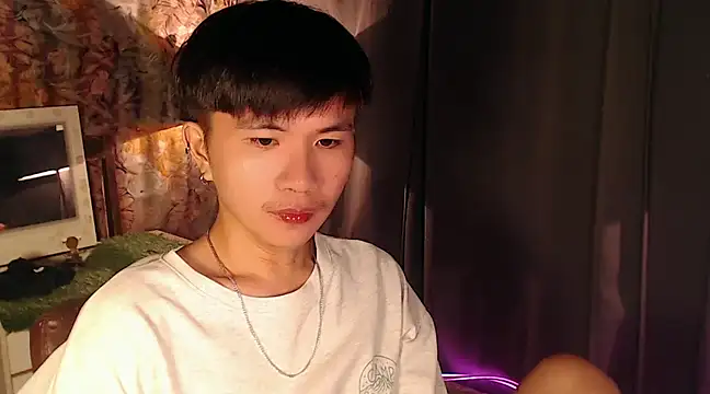 Snapshot of Sexy_Handsome_Drex chatting on 02/12/25, 11:29 Sexy Handsome Drex online show from 02/12/25, 11:29