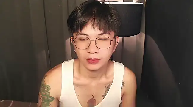 Snapshot of Sexy_Handsome_Drex chatting on 02/23/25, 08:49 Sexy Handsome Drex online show from 02/23/25, 08:49