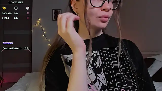 Virtual Girll online show from 09/24/25, 06:22