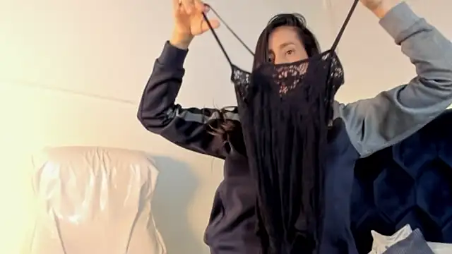 Snapshot of lauren_fit chatting on 03/18/26, 05:49 lauren fit online show from 03/18/26, 05:49