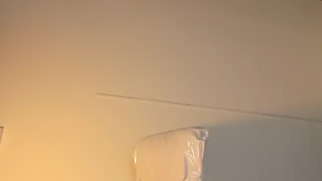 Snapshot of lauren_fit chatting on 03/25/26, 06:03 lauren fit online show from 03/25/26, 06:03