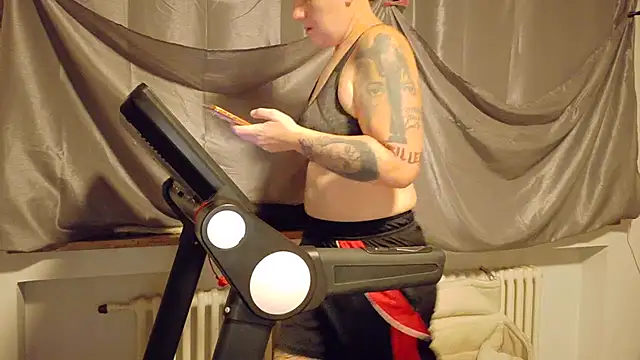 Snapshot of wetgerman_2 chatting on 11/08/25, 05:40 wetgerman 2 online show from 11/08/25, 05:40