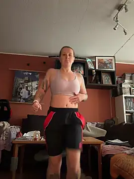 Snapshot of wetgerman_2 chatting on 11/27/25, 12:07 wetgerman 2 online show from 11/27/25, 12:07