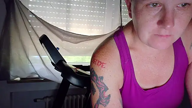 Snapshot of wetgerman_2 chatting on 06/23/26, 10:13 wetgerman 2 online show from 06/23/26, 10:13