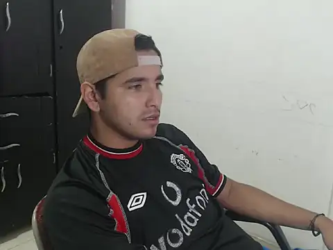 kylian 07 online show from 11/11/25, 03:17