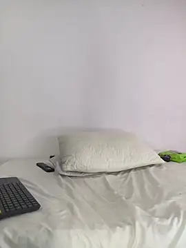 Snapshot of AgathaPember chatting on 03/28/26, 09:25 AgathaPember online show from 03/28/26, 09:25