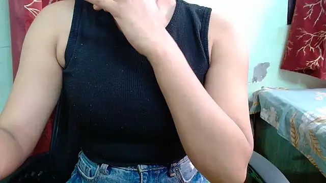 Snapshot of sweet-alia chatting on 04/18/26, 11:58 sweet-alia online show from 04/18/26, 11:58