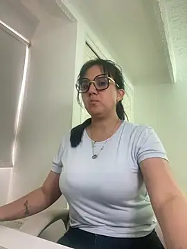 Snapshot of SWEETLILY18 chatting on 01/31/25, 09:16 SWEETLILY18 online show from 01/31/25, 09:16