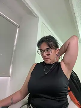 Snapshot of SWEETLILY18 chatting on 02/03/25, 09:50 SWEETLILY18 online show from 02/03/25, 09:50