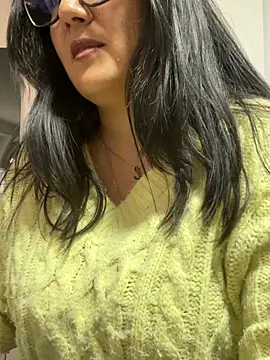 Snapshot of SWEETLILY18 chatting on 02/09/25, 06:05 SWEETLILY18 online show from 02/09/25, 06:05