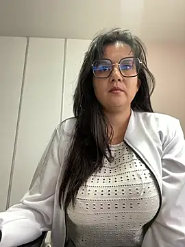 Snapshot of SWEETLILY18 chatting on 02/22/25, 02:30 SWEETLILY18 online show from 02/22/25, 02:30