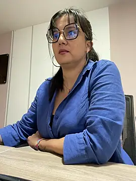 Snapshot of SWEETLILY18 chatting on 02/24/25, 11:21 SWEETLILY18 online show from 02/24/25, 11:21