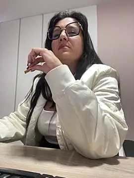 Snapshot of SWEETLILY18 chatting on 03/13/25, 11:30 SWEETLILY18 online show from 03/13/25, 11:30