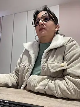 Snapshot of SWEETLILY18 chatting on 03/14/25, 11:34 SWEETLILY18 online show from 03/14/25, 11:34