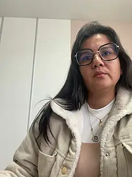 Snapshot of SWEETLILY18 chatting on 03/21/25, 02:29 SWEETLILY18 online show from 03/21/25, 02:29