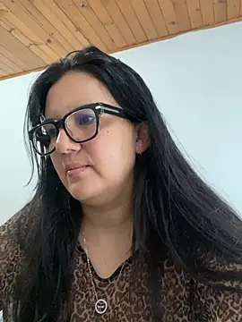 Snapshot of SWEETLILY18 chatting on 04/09/26, 12:54 SWEETLILY18 online show from 04/09/26, 12:54