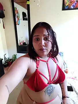 Snapshot of Kitty_StarFun chatting on 12/15/25, 08:02 Kitty StarFun online show from 12/15/25, 08:02