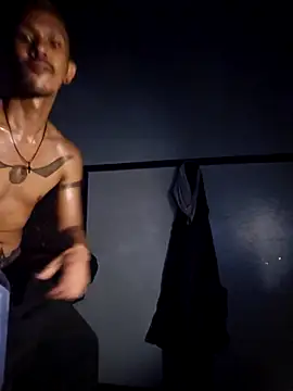 Snapshot of inc25cb@xh chatting on 12/17/24, 01:18 inc25cbxh online show from 12/17/24, 01:18