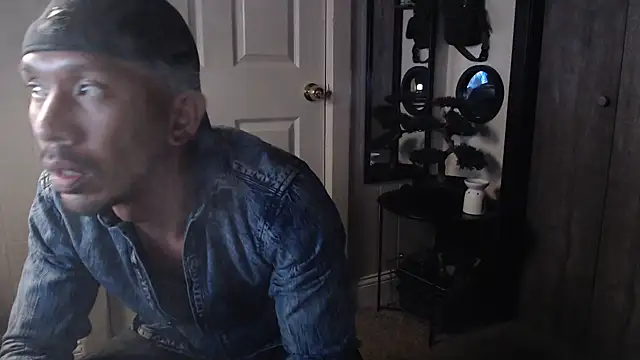 Snapshot of inc25cb@xh chatting on 03/06/25, 07:54 inc25cbxh online show from 03/06/25, 07:54