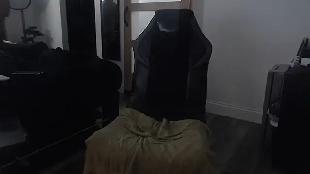 Snapshot of inc25cb@xh chatting on 09/12/25, 08:31 inc25cbxh online show from 09/12/25, 08:31