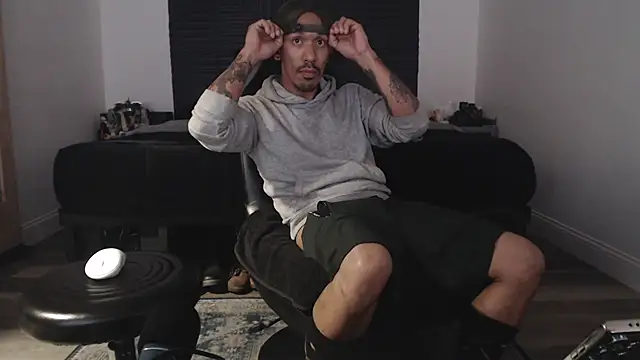 Snapshot of inc25cb@xh chatting on 03/14/26, 09:37 inc25cbxh online show from 03/14/26, 09:37