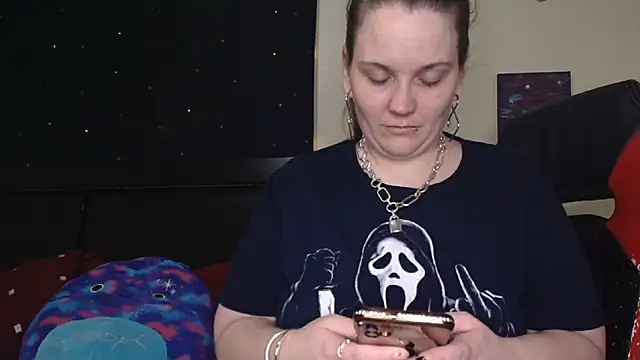 Snapshot of ToxicLilly chatting on 11/09/25, 09:51 ToxicLilly online show from 11/09/25, 09:51
