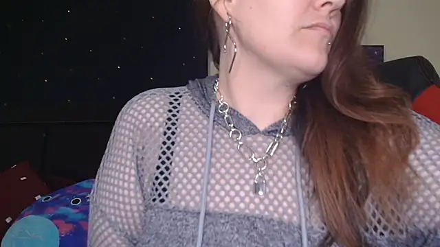 Snapshot of ToxicLilly chatting on 11/21/25, 10:36 ToxicLilly online show from 11/21/25, 10:36