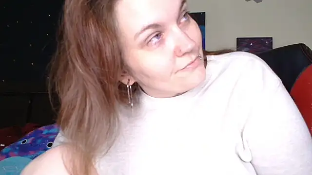 Snapshot of ToxicLilly chatting on 12/14/25, 10:20 ToxicLilly online show from 12/14/25, 10:20
