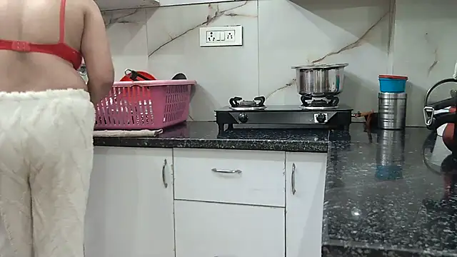 Zoya Varma004 online show from 03/02/25, 05:12