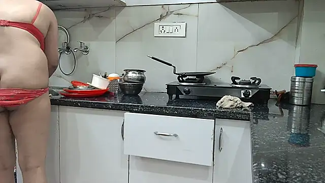 Zoya Varma004 online show from 03/04/25, 04:49