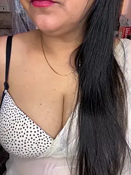 Zoya Varma004 online show from 11/10/25, 05:17