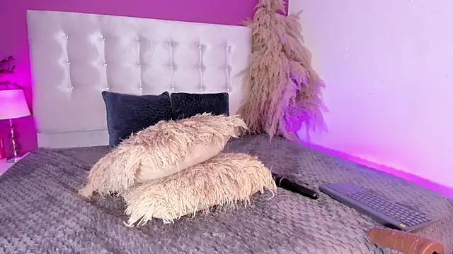 Snapshot of Brunna-Brownn chatting on 06/27/26, 12:22 Brunna-Brownn online show from 06/27/26, 12:22