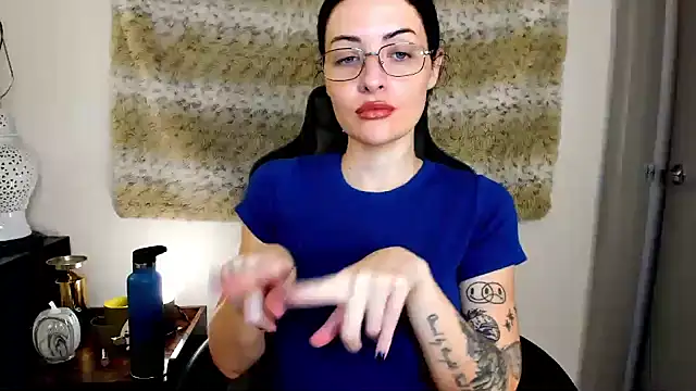 Snapshot of MelroseStrip chatting on 09/28/25, 11:32 MelroseStrip online show from 09/28/25, 11:32