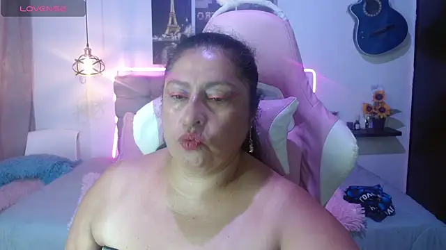 Keyla01  online show from 04/15/26, 07:58