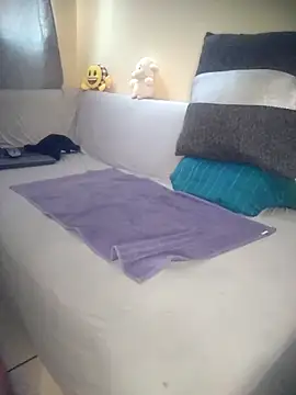 smalltitiz online show from 10/04/25, 12:58