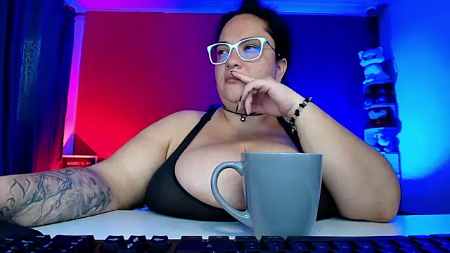 Snapshot of lulubigtitts1 chatting on 03/07/26, 03:31 lulubigtitts1 online show from 03/07/26, 03:31