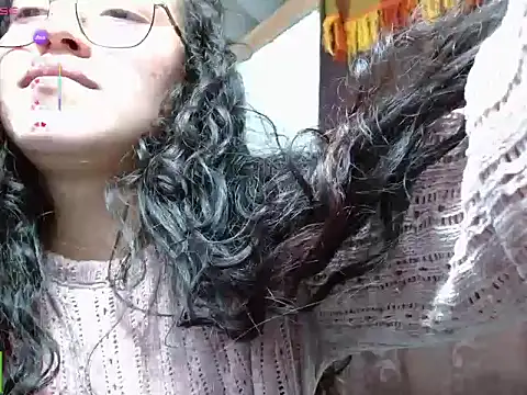 Snapshot of Olivia_Bright chatting on 06/30/26, 12:55 Olivia Bright online show from 06/30/26, 12:55
