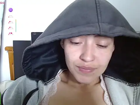 Snapshot of Olivia_Bright chatting on 07/29/26, 02:04 Olivia Bright online show from 07/29/26, 02:04