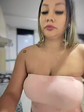 Snapshot of ValeryGrey chatting on 03/22/25, 10:59 ValeryGrey online show from 03/22/25, 10:59