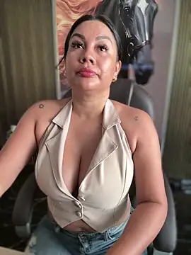 Snapshot of ValeryGrey chatting on 10/23/25, 07:01 ValeryGrey online show from 10/23/25, 07:01