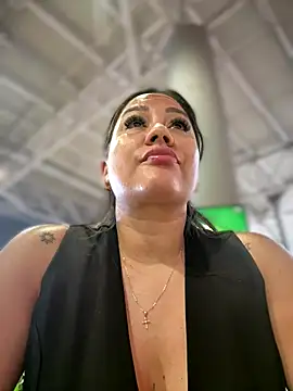 Snapshot of ValeryGrey chatting on 10/28/25, 08:22 ValeryGrey online show from 10/28/25, 08:22