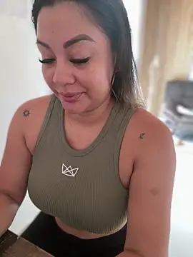 Snapshot of ValeryGrey chatting on 11/05/25, 01:55 ValeryGrey online show from 11/05/25, 01:55